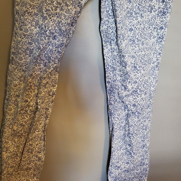 H&M L.O.G.G. Floral White/Blue Jeans - Size 6 - Picture 3 of 10